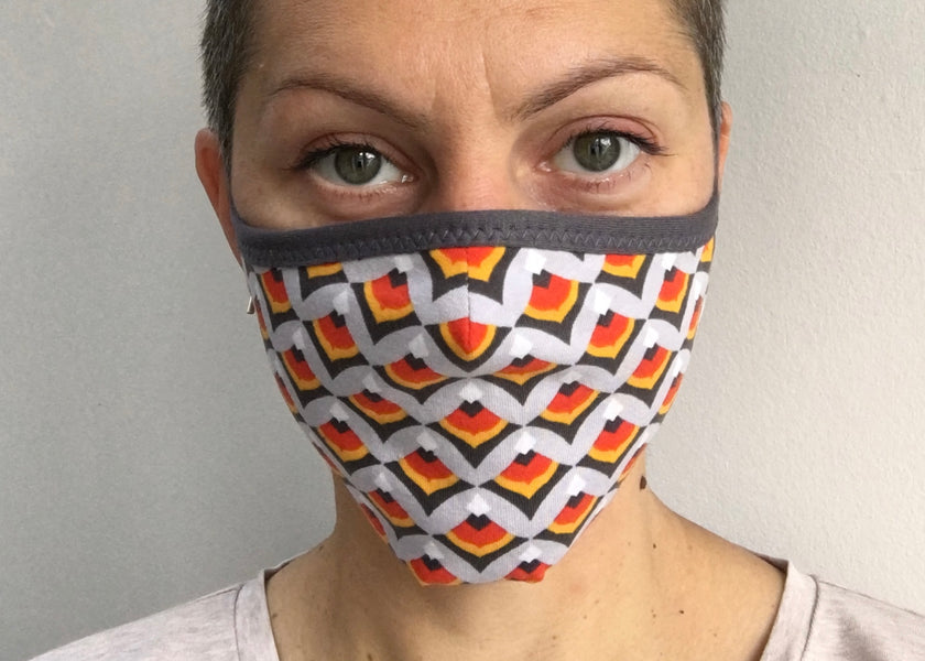 Face mask with bound edges - FREE pattern and tutorial!